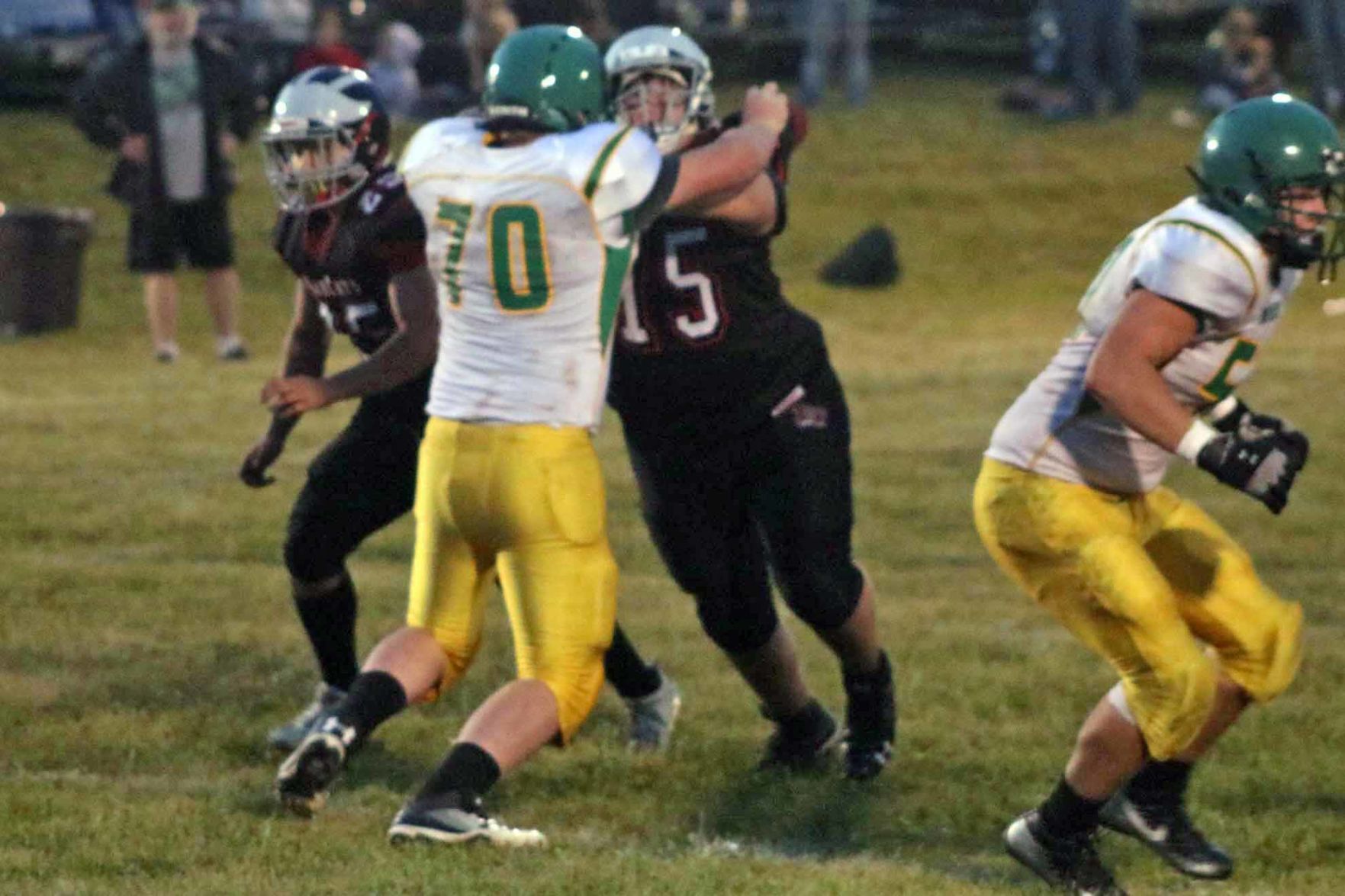 Winter/Birchwood football vs. Prairie Farm 9-9-21